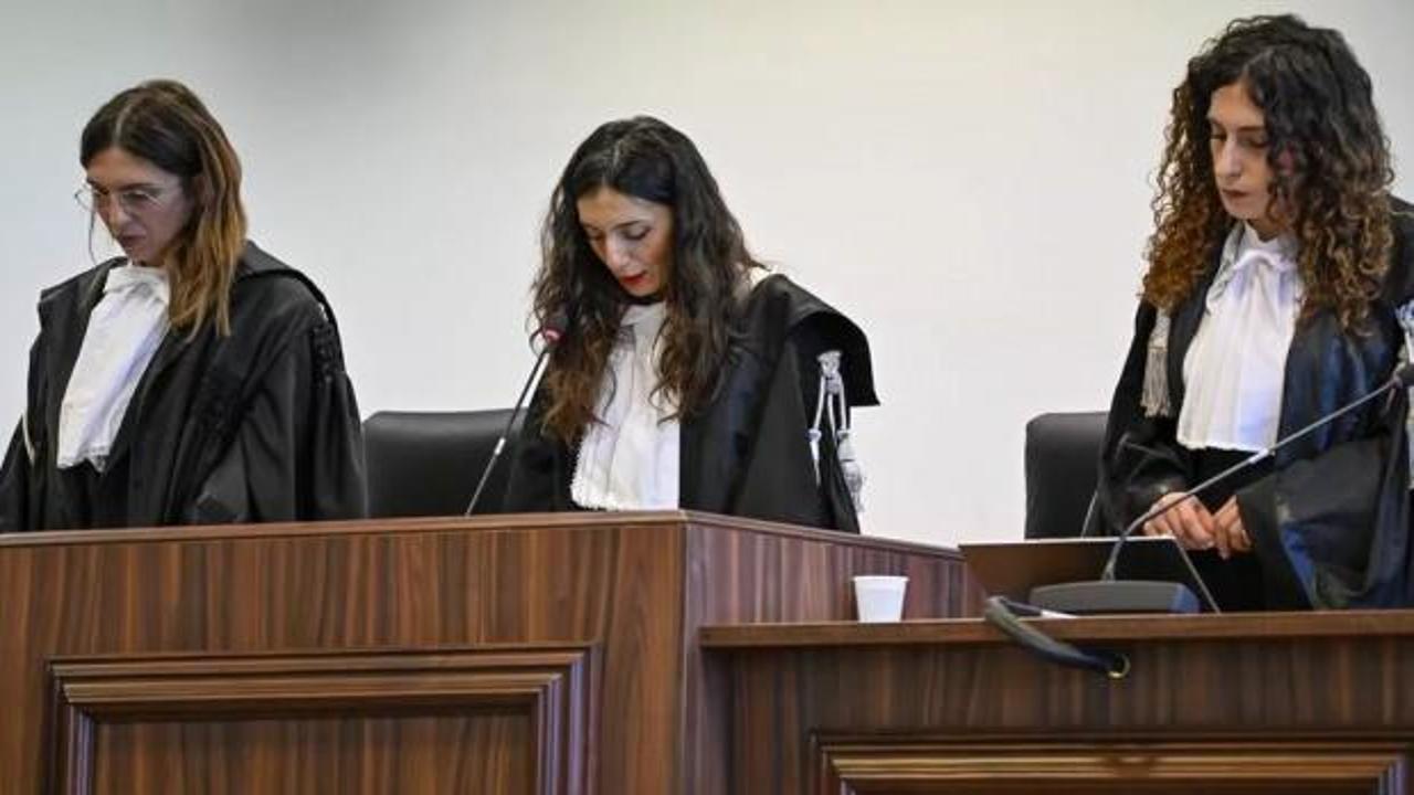 İtalya'da mafya davası: 2200 yıl hapis cezası