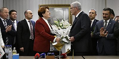 İYİ Parti'de devir teslim töreni: Müsavat Dervişoğlu görevi devraldı