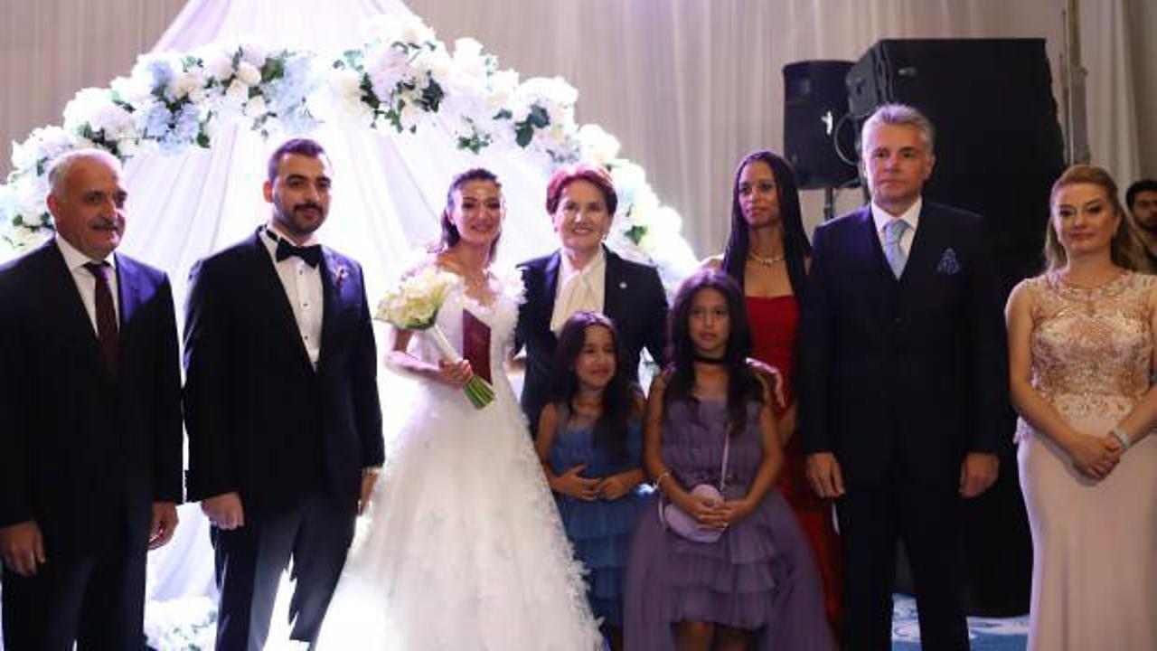 İYİ Parti Genel Başkanı Akşener, nikah şahidi oldu