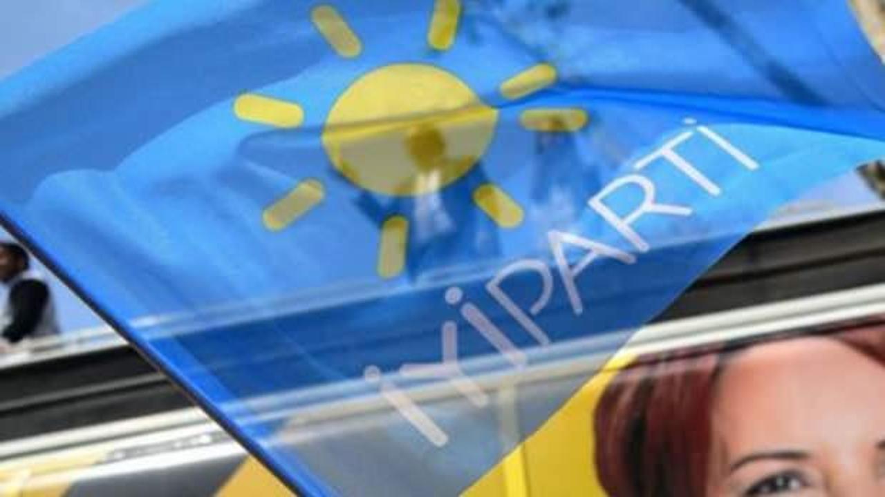 İYİ Parti'nin Sakarya il yönetimi istifa etti