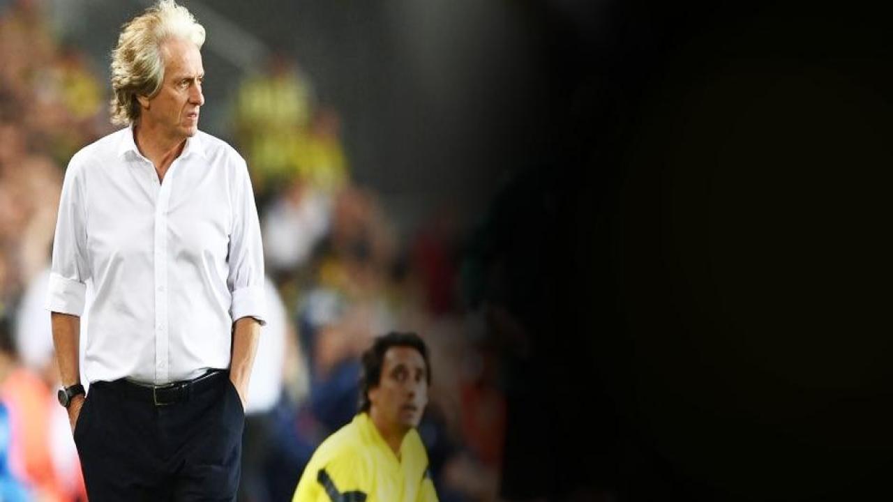 Jorge Jesus'tan dikkat çeken tepki: Yere yat