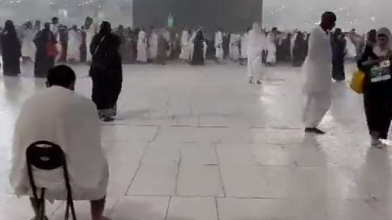 Kabe'de yağmur altında tavaf