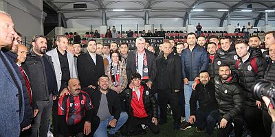 Kadem Başkan Gülsuyuspor’un şampiyonluk kutlamalarına katıldı