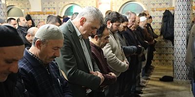 Kadem Başkan, ilk teravih namazında Maltepelilerle buluştu