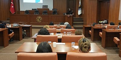 Kadınların İş Hayatındaki Görünmez Engelleri Kartal’da Ele Alındı