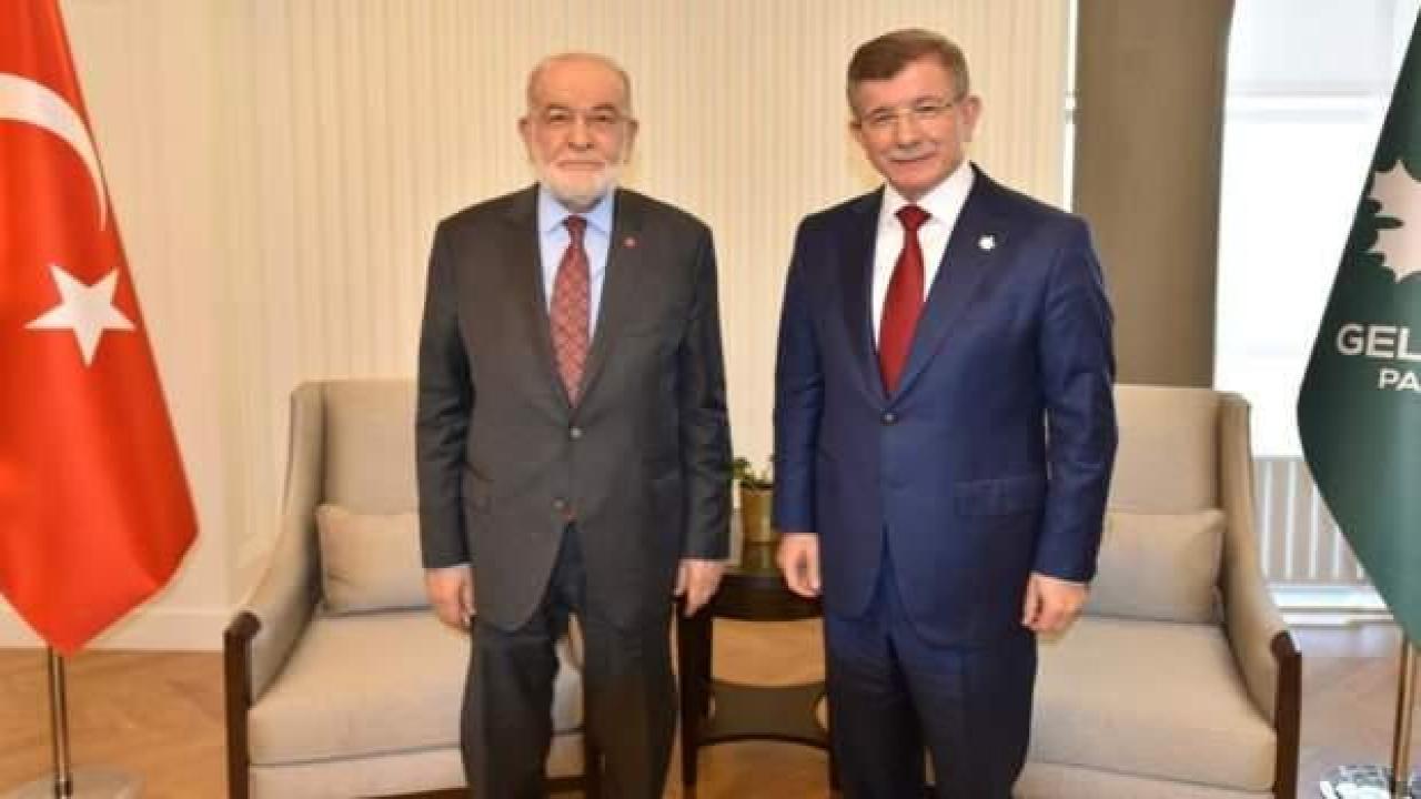 Karamollaoğlu ile Davutoğlu bir araya geldi