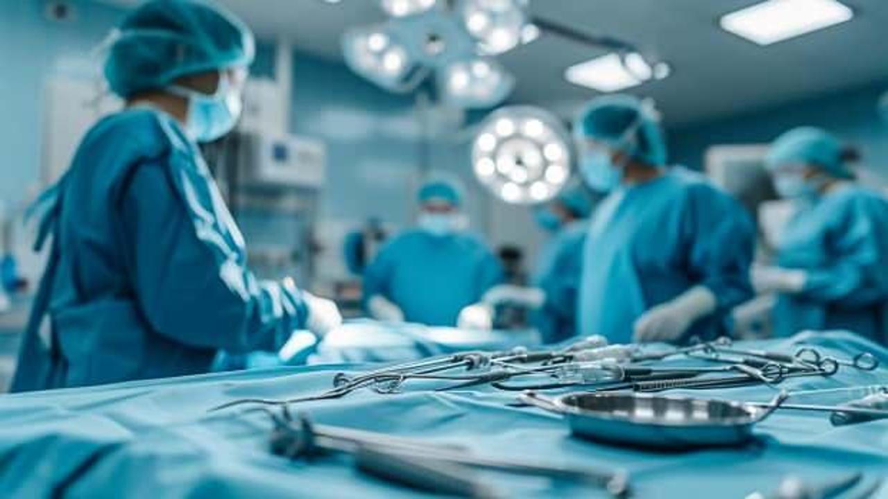 Karın ağrısı şikayetiyle gitti, 11 kilo tümör çıktı