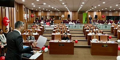 Kartal Belediyesi Çocuk Meclisi Cumhuriyet’in 101. Yıl Dönümünde Toplandı 