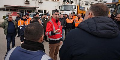 Kartal Belediyesi Kışa Hazır: Karla Mücadelede Tam Kadro Sahada!