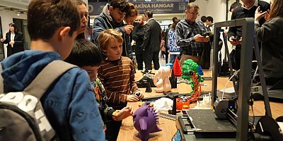 Kartal Belediyesi'nden 3D Printer Atölyesi: Teknoloji Tutkunları Bir Araya Geldi