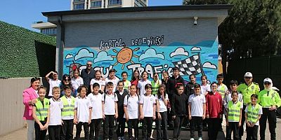 Kartal Belediyesi'nden Geleceğin Sürücülerine Trafik Bilinci Aşılayan Etkinlik