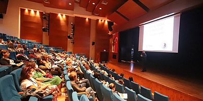 Kartal Belediyesi’nden, Kartallı Kadınlara Dijital Girişimcilik Semineri