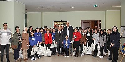 Kartal Belediyesi’nin ‘Atıklardan Tablo Tasarım Yarışması’nda Ödüller Sahiplerini Buldu