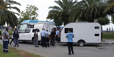 Kartal Belediyesi ve İBB Zabıta Ekiplerinden İşgalci Karavanlara Müdahale