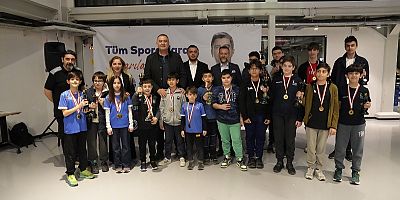 Kartal'da 23 Nisan Coşkusu Satranç Turnuvası ile Başladı