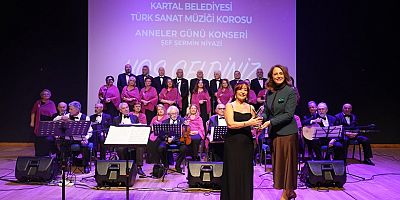 KARTAL'DA ANNELER GÜNÜ COŞKUSU