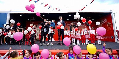 Kartal’da Bayram Sevinci Meydanları Doldurdu