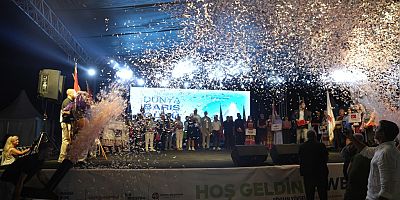 KARTAL’DA DÜNYA BARIŞI VE KÜLTÜRLERİN DANSI RÜZGÂRI ESTİ 