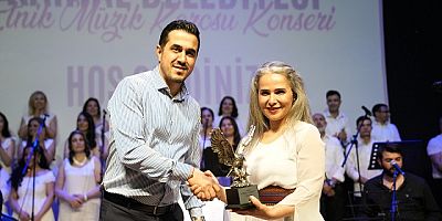 Kartal'da Etnik Müziğin Renkli Ezgileri Yankılandı
