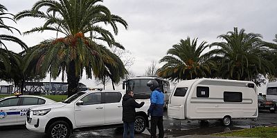 Kartal'da, Kamusal Alanları İşgal Eden Karavanlara Müdahale Ediliyor