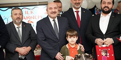 Kartal’da Karne Heyecanı: Protokol Öğrencilerin Sevincine Ortak Oldu