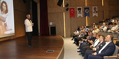 Kartal'da Verilen Seminerde İnternetin Çocuklar Üzerindeki Zararlı Etkileri Anlatıldı