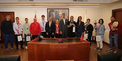 Kartal’ın Gururu Şampiyon Sporculardan, Başkan Gökhan Yüksel’e Ziyaret