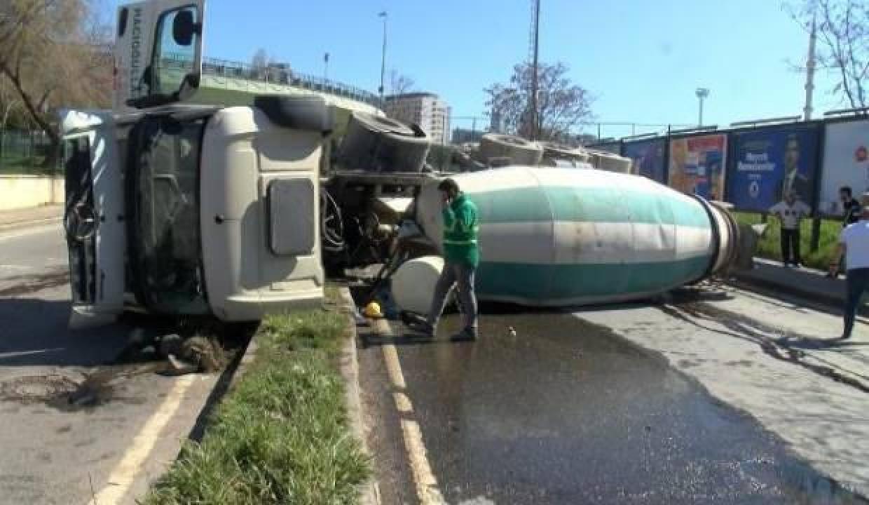 Kartal’da beton mikseri devrildi