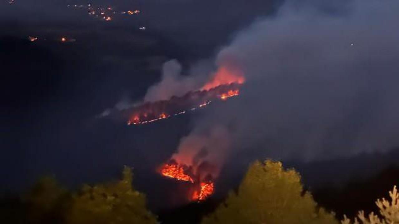 Kastamonu'da yıldırım düşmesi sonucu orman yangını çıktı