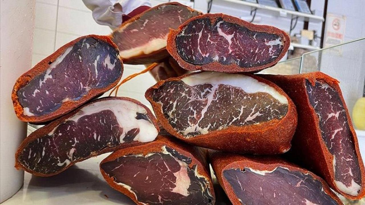 Kayseri ile Kastamonu'nun iddialı olduğu lezzet: Pastırma