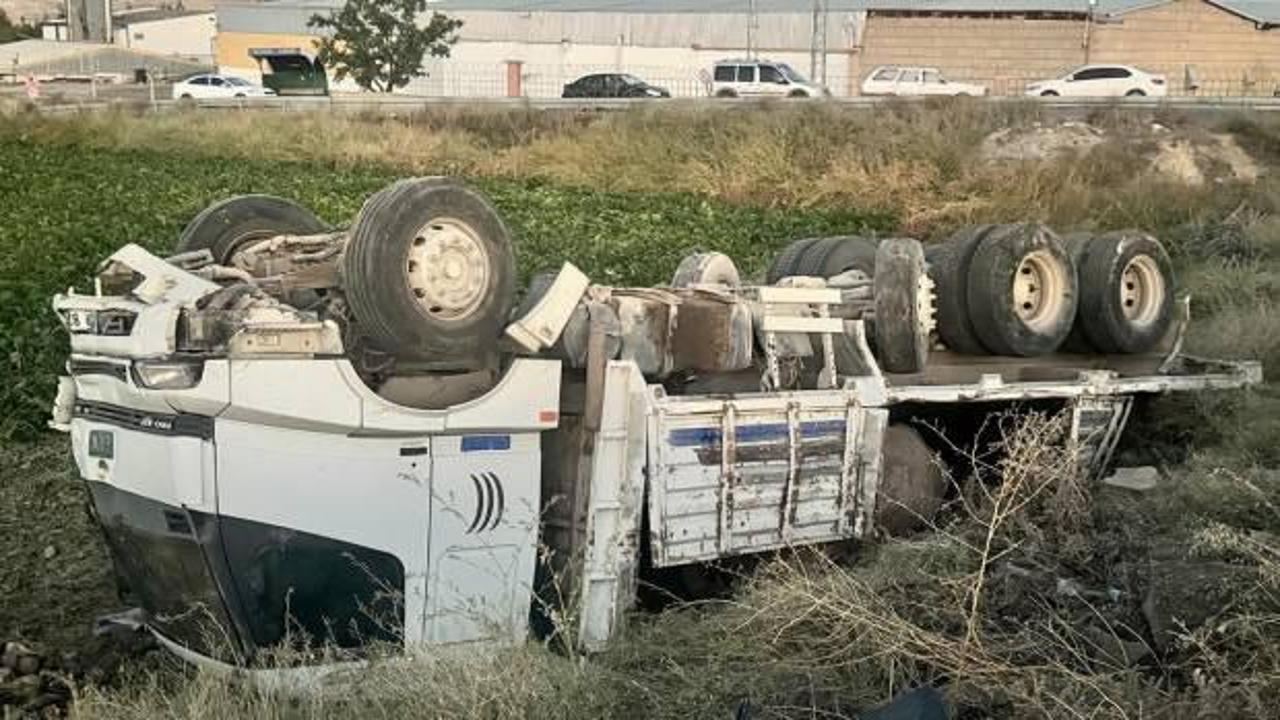 Kayseri'de feci kaza: 2 ölü, 4 yaralı