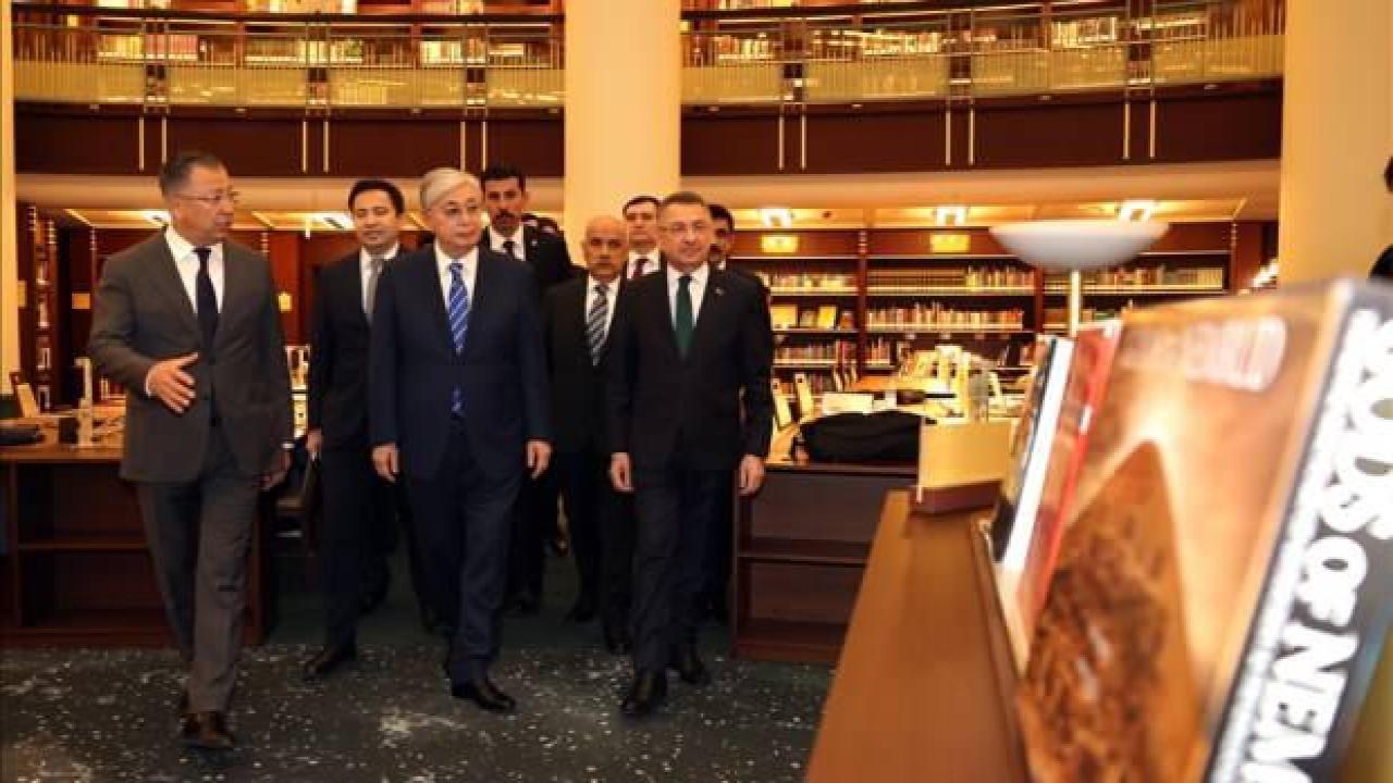 Kazakistan Cumhurbaşkanı Tokayev Millet Kütüphanesi'ni ziyaret etti