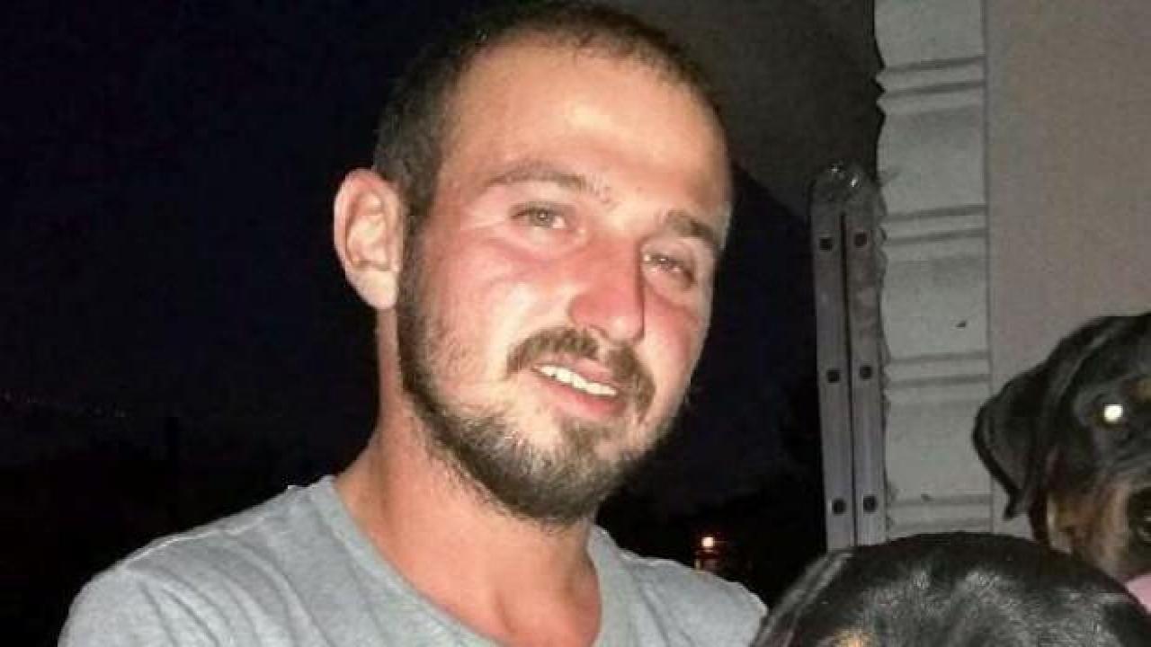 Kazdıkları çukurda işçiler toprak altında kaldı: 1 ölü, 1 yaralı