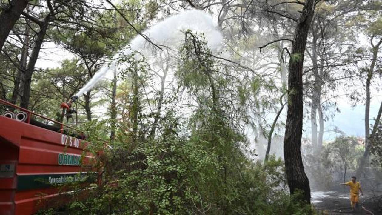 Kemer'de çıkan orman yangını kontrol altına alındı