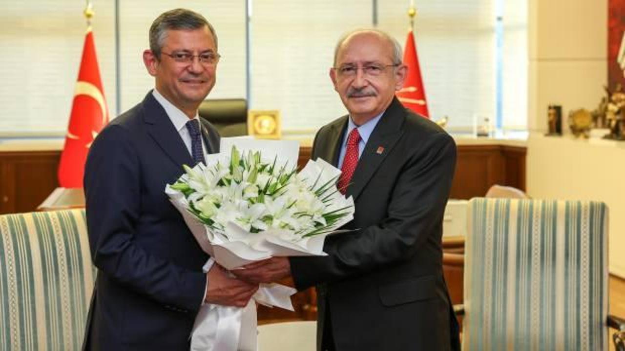 Kılıçdaroğlu makamını Özgür Özel'e devretti