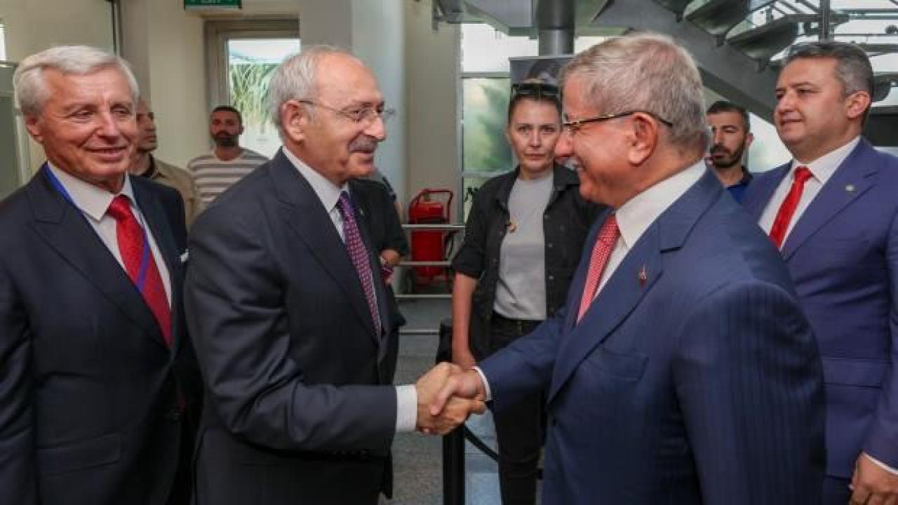 Kılıçdaroğlu'yla aynı programa katılan Davutoğlu: 