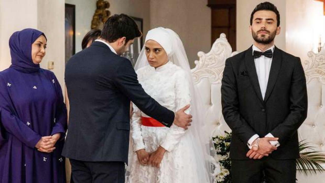 Kızılcık Şerbeti hakkında ezberleri bozan karar! Yapılan değişiklik gündeme oturdu