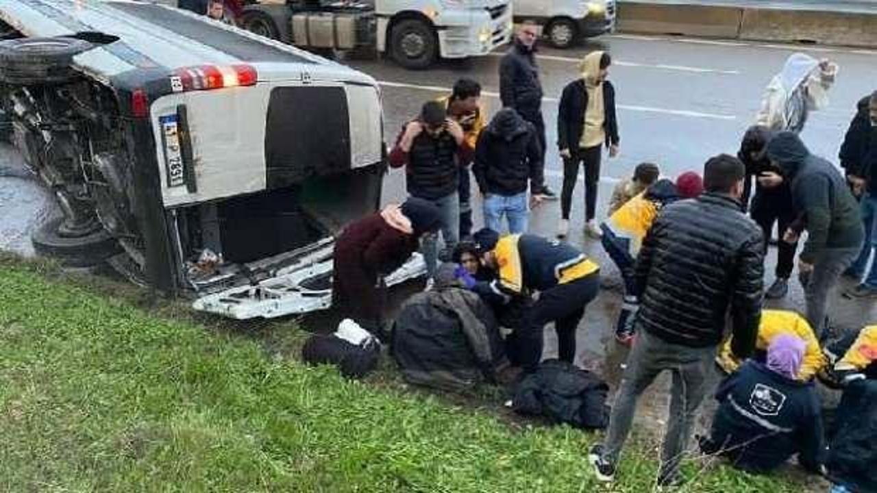 Kocaeli'de işçi servisi devrildi: 1’i ağır 9 yaralı