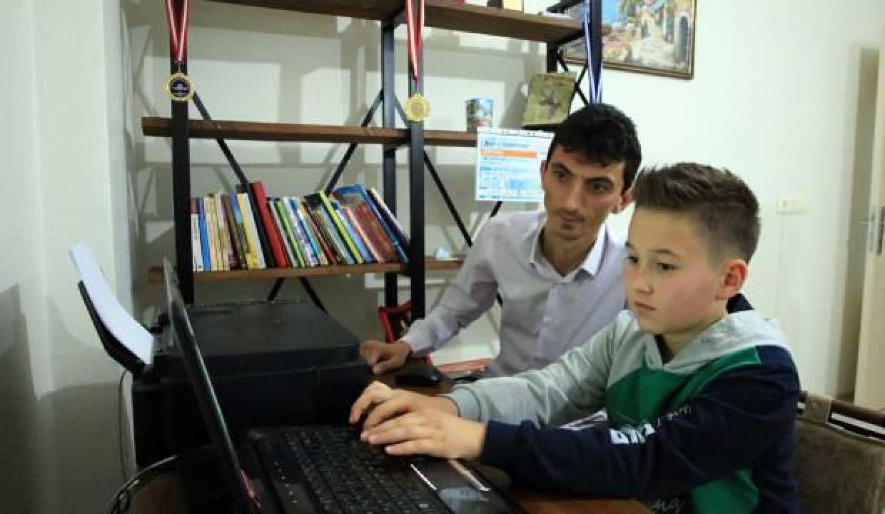 Kodlamada uluslararası başarı kazanan 10 yaşındaki Yüksel'in hedefi robot tasarlamak