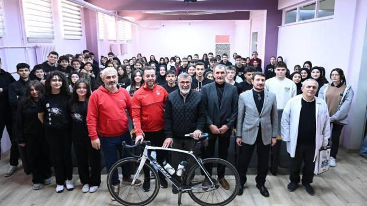 Konya Büyükşehir öğrencileri bisikletin efsaneleriyle buluşturuyor