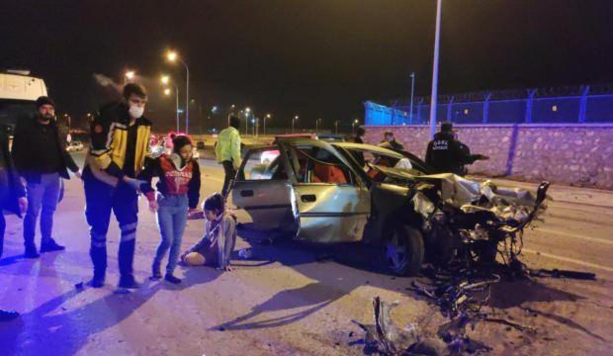 Konya'da 2 otomobil çarpıştı: 7 yaralı
