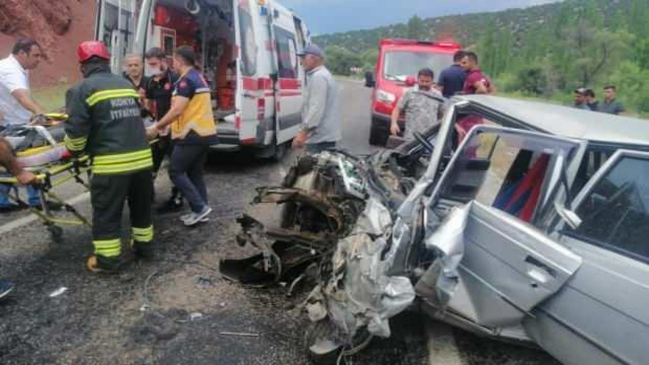 Konya’da yolcu minibüsü ile otomobil çarpıştı: 6 yaralı