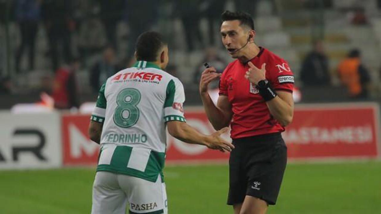 Konyaspor-Fenerbahçe maçının hakemine tepki sürüyor