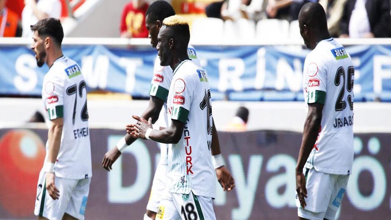 Konyaspor'dan İstanbul'da kritik 3 puan!
