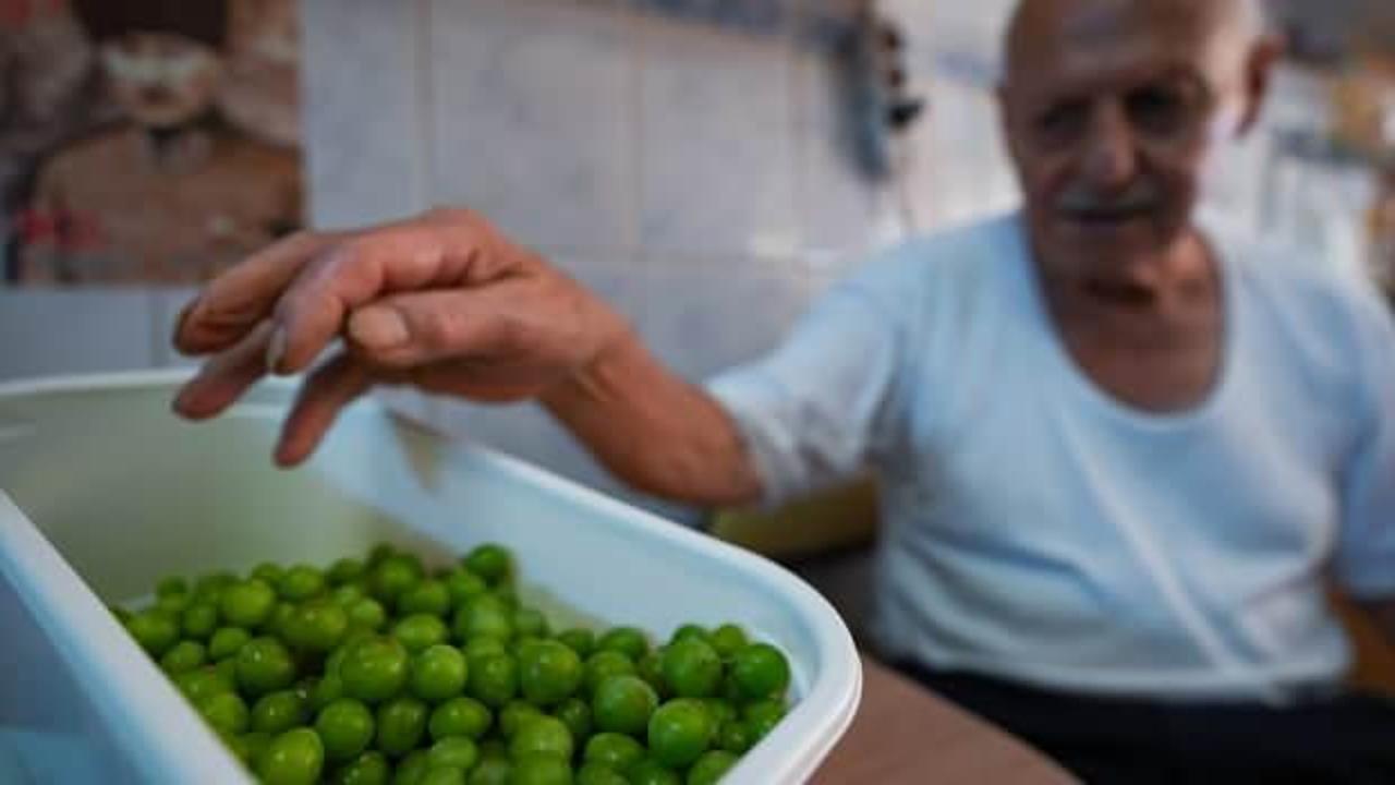 Koruk suyundan yaptığı dondurma ekşi severlerin favorisi oldu
