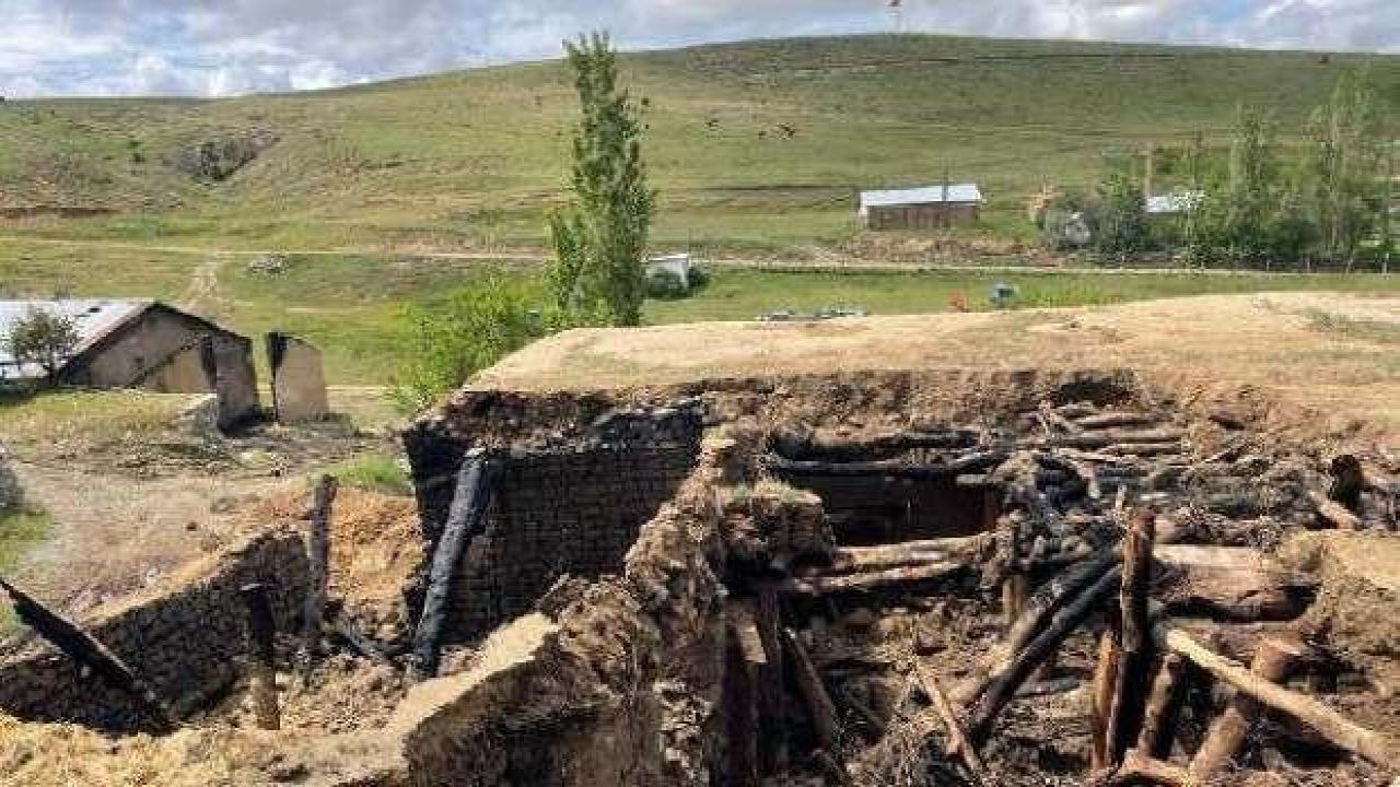 Köyde 6 farklı noktada yangın çıktı; 13 büyükbaş öldü, ev ve ahırlar yandı