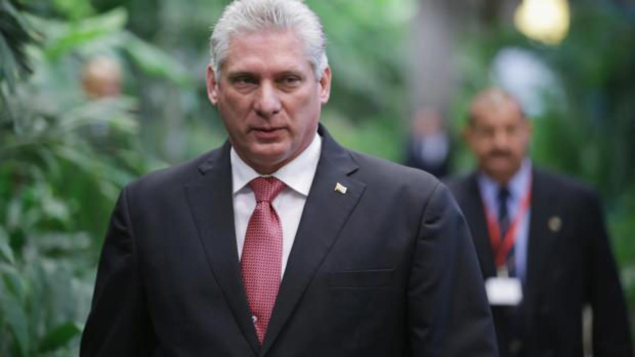 Küba lideri 