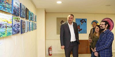 ‘Küçük İnsanların Gölgeleri’ Resim Sergisi Kartal Belediyesi’nde açıldı