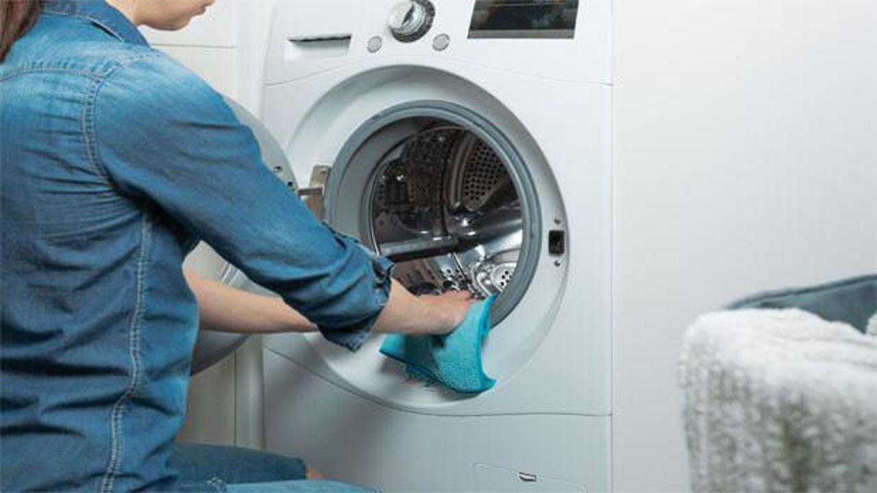 Kurutma makinesinden mürekkep lekesi nasıl çıkarılır?