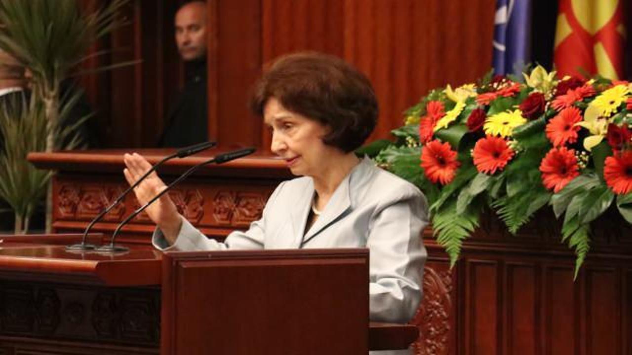 Kuzey Makedonya'nın ilk kadın cumhurbaşkanı görevi resmen devraldı